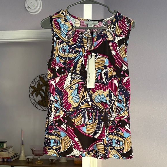 Vibrant Abstract Sleeveless Tank Top - Picture 2 of 7